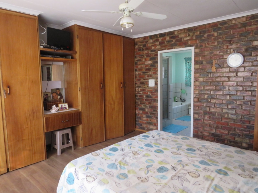 3 Bedroom Property for Sale in Vaal Park North West